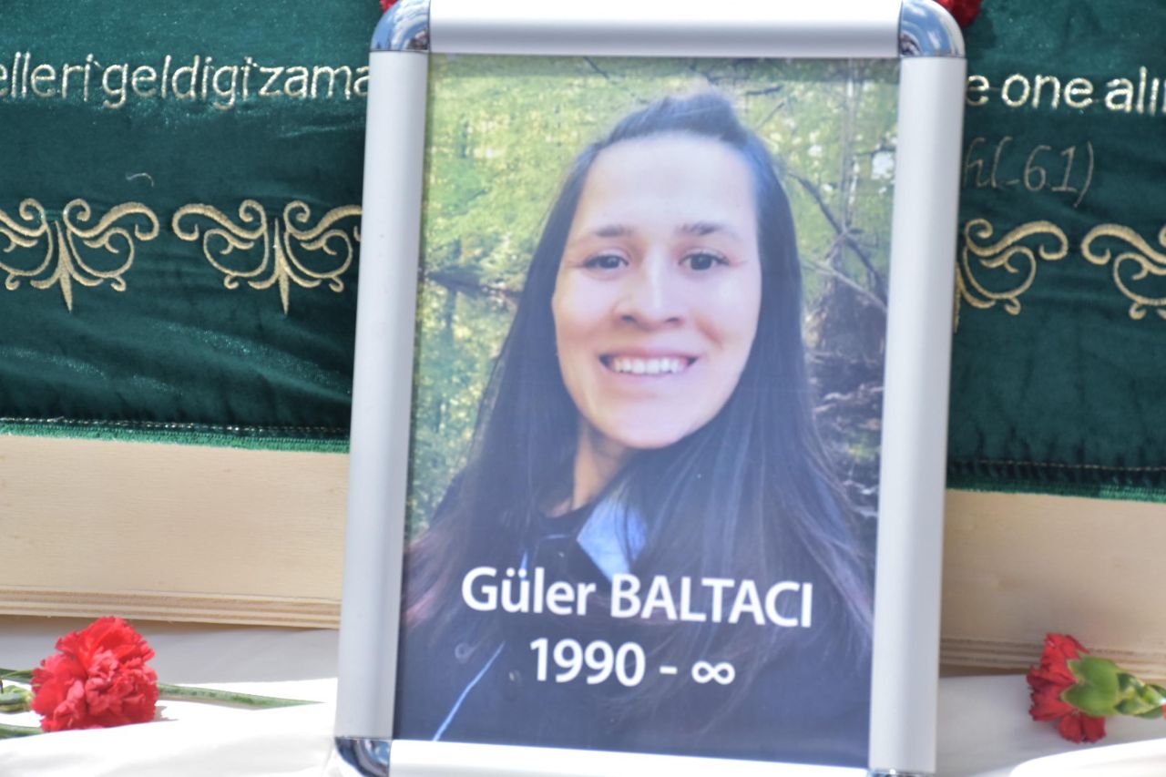 Dekoratif kemerin altında kalıp can veren Doktor Mehmet Baltacı ile eşi Güler Baltacı çocukluk aşkıymış 8