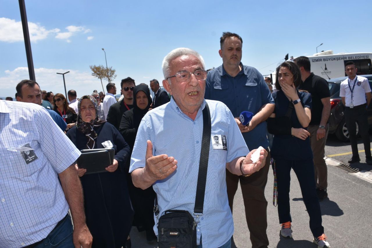 Dekoratif kemerin altında kalıp can veren Doktor Mehmet Baltacı ile eşi Güler Baltacı çocukluk aşkıymış 3