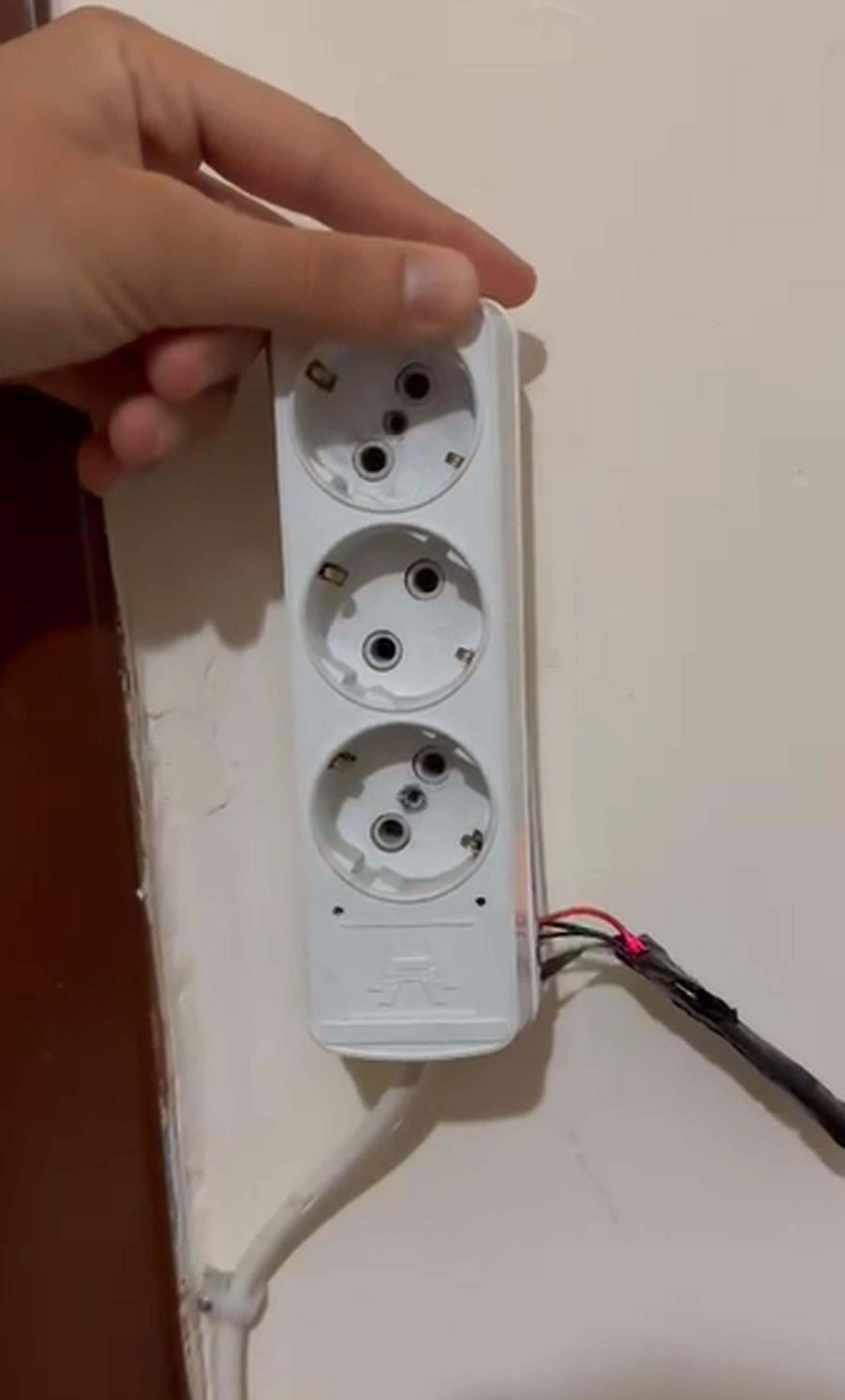 Denizli'de kiralık dairede gizli kamera rezaleti! Tutuklanan ev sahibi canlı izliyormuş: Fantezi için yaptım 1