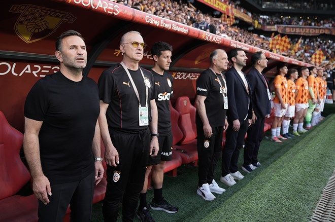 Okan Buruk'tan flaş açıklamalar: Şampiyonluk, transfer, Rafa Silva... 11