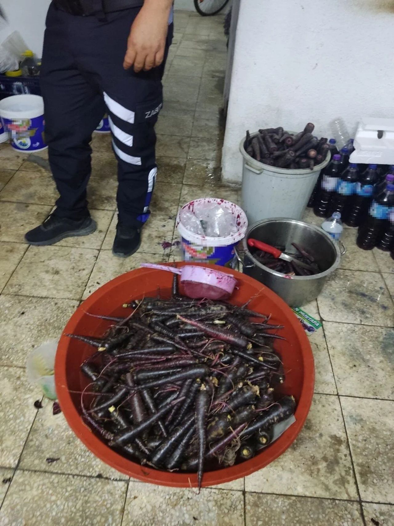 Mide bulandıran görüntüler! Alanya’da sağlıksız şalgam imalathanesi kapatıldı 2
