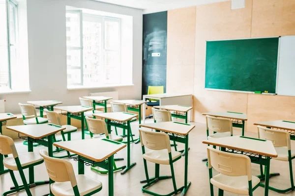 Gerçek öğrenci yok, sahte diploma çok! MEB'den hayalet sınıf operasyonu: Ruhsatı iptal edilen özel okul sayısı 10'a yükseldi 5