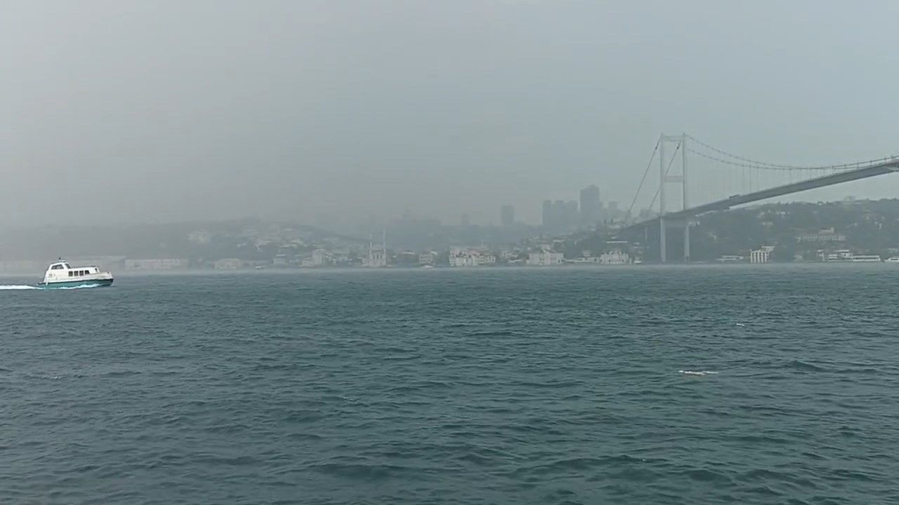 Sağanak bastırdı, İstanbul'da yollar göle döndü araçlar suda yüzdü 7