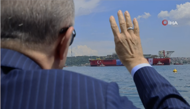 Cumhurbaşkanı Erdoğan Dolmabahçe'den uğurladı: Doğalgaz üretim platformu Osman Gazi Karadeniz'e açıldı 5