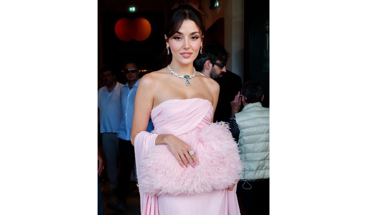 Hande Erçel Cannes'da fırtına gibi esti! Dijital platformlarda dünya starlarını geride bıraktı... 5