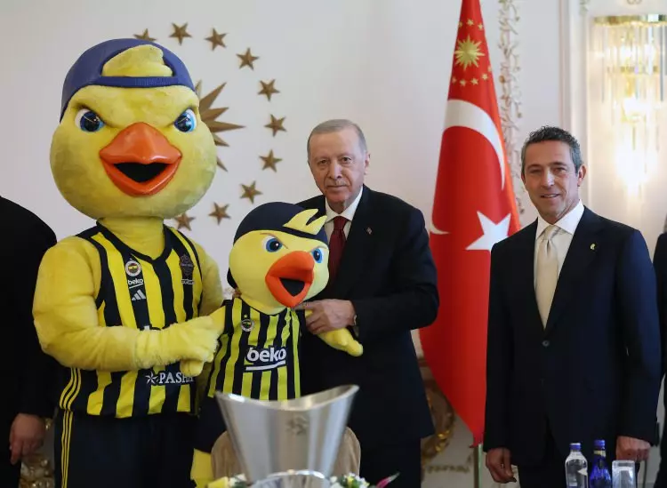 Cumhurbaşkanı Recep Tayyip Erdoğan, Euroleague şampiyonu Fenerbahçe'yi kabul etti 1