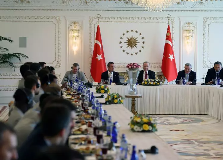 Cumhurbaşkanı Recep Tayyip Erdoğan, Euroleague şampiyonu Fenerbahçe'yi kabul etti 10