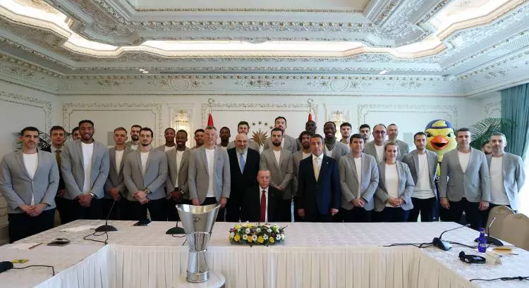 Cumhurbaşkanı Recep Tayyip Erdoğan, Euroleague şampiyonu Fenerbahçe'yi kabul etti 13