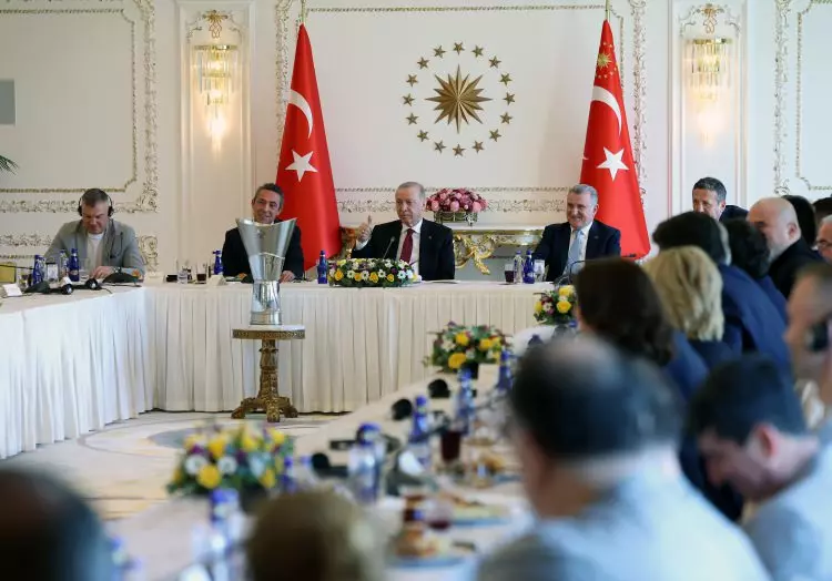 Cumhurbaşkanı Recep Tayyip Erdoğan, Euroleague şampiyonu Fenerbahçe'yi kabul etti 5