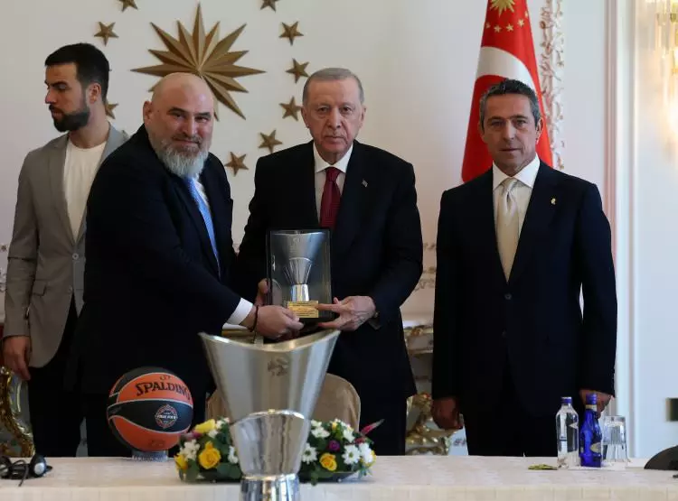 Cumhurbaşkanı Recep Tayyip Erdoğan, Euroleague şampiyonu Fenerbahçe'yi kabul etti 6