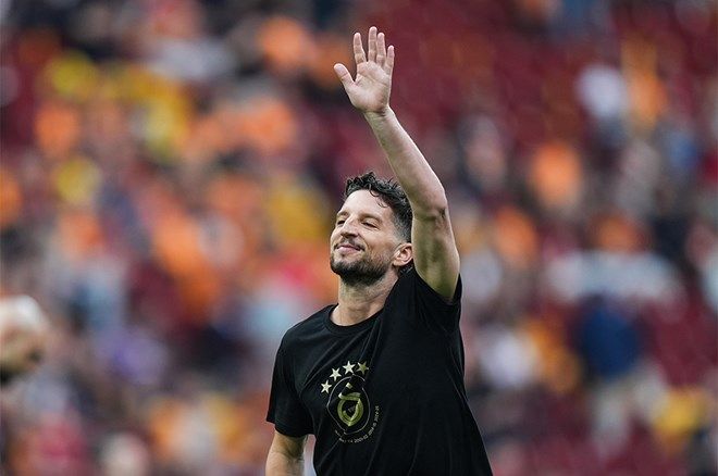Fernando Muslera ve Dries Mertens Galatasaray formasıyla son maçına çıktı: Omuzlarda veda ettiler 6