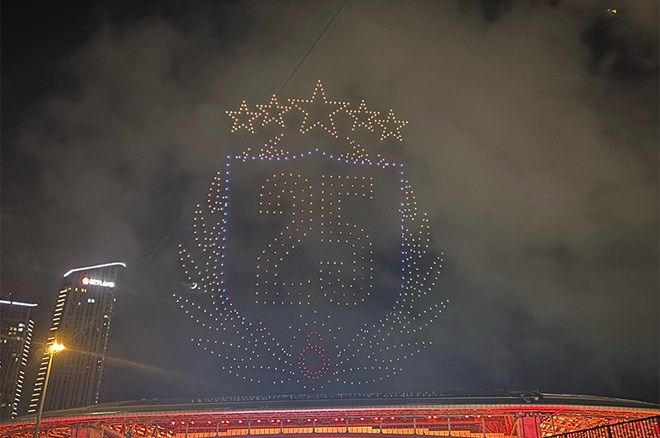 Galatasaray şampiyonluğunu kutladı: Drone şovla gökyüzü aydınlandı! 2