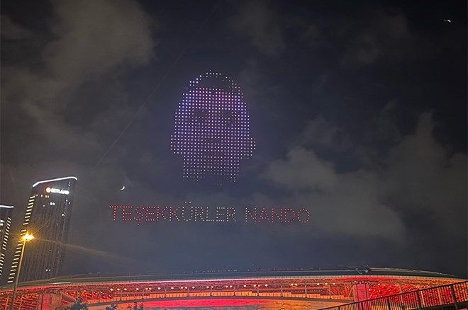 Galatasaray şampiyonluğunu kutladı: Drone şovla gökyüzü aydınlandı! 5