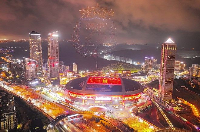 Galatasaray şampiyonluğunu kutladı: Drone şovla gökyüzü aydınlandı! 7