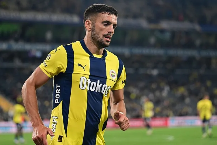 Fenerbahçe'de skandal tören: Yıldız isimlere mutfakta plaket verildi... 3