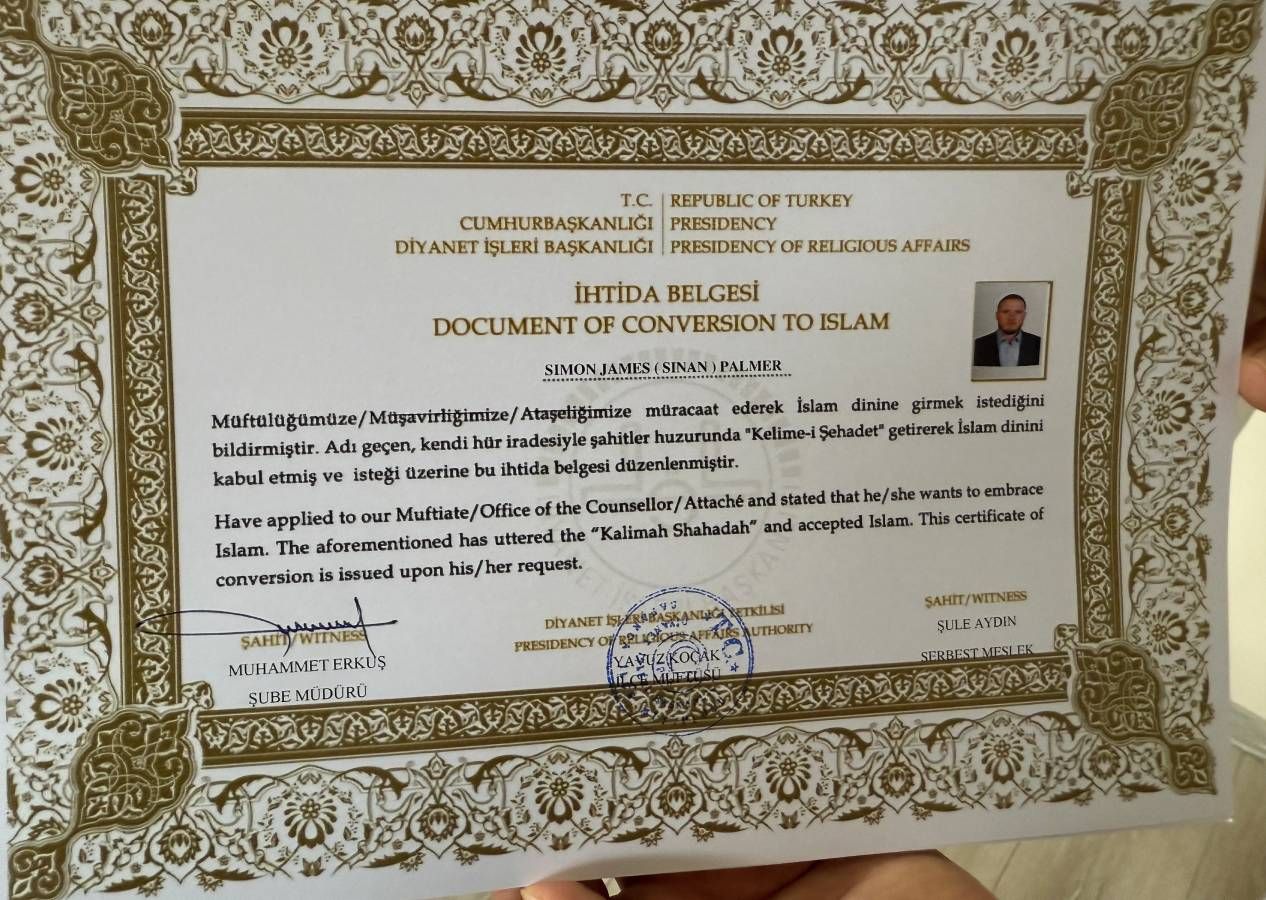 İngiliz Simon, sevdiği kadın için müslüman oldu: Yeni adı Sinan 5