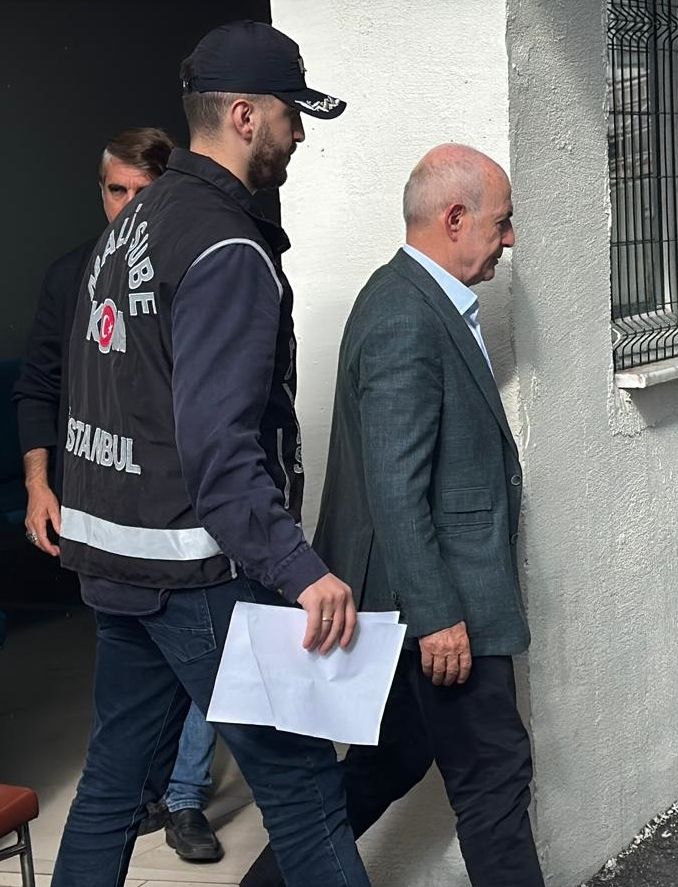 Gözaltına alınan Büyükçekmece Belediye Başkanı Hasan Akgün basketbol takımına "yardım" şartı koşmuş 4