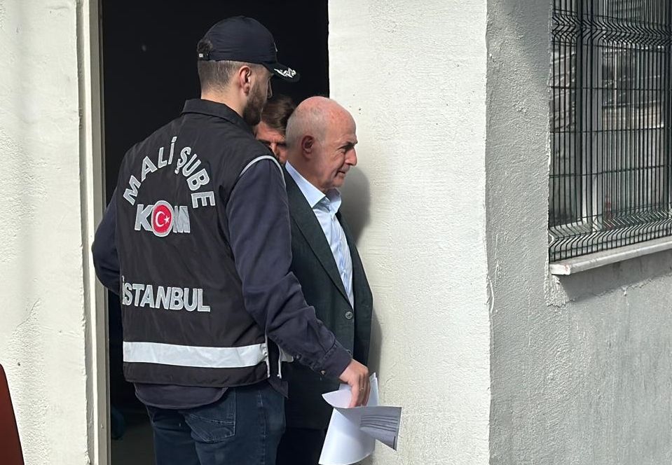 Gözaltına alınan Büyükçekmece Belediye Başkanı Hasan Akgün basketbol takımına "yardım" şartı koşmuş 3