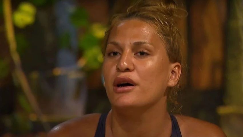 Survivor'dan diskalifiye edilen Almeda Baylan, kendisine gelen hakaret mesajlarına ateş püskürdü 1