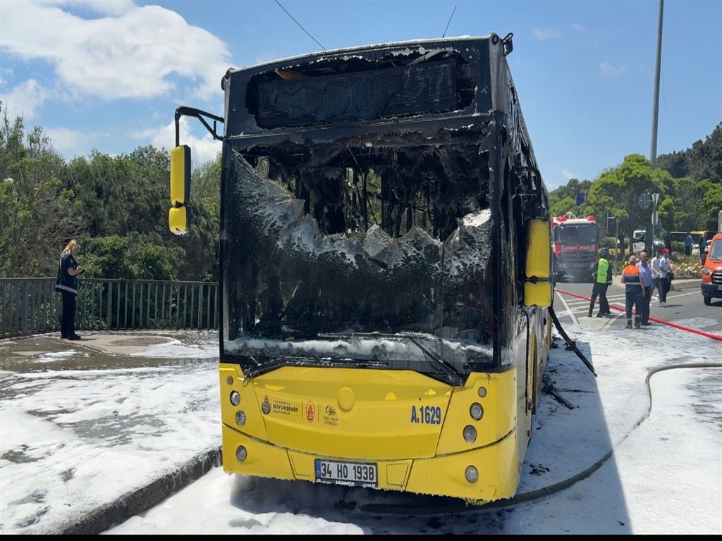 Sarıyer’de İETT otobüsü alev alev yandı! 25 yolcu saniyelerle ölümden döndü... 14