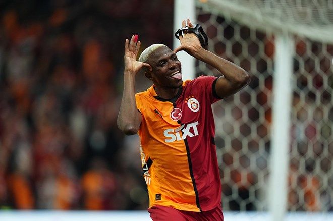 Victor Osimhen yılda 30 milyon euro kazanacak: İmzayı attı! 6