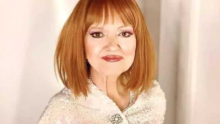 Gülden Karaböcek'ten yıllar sonra gelen şoke eden itiraf! Londra konserindeki kalabalığı görünce bomba ihbarı yapıldığını zannetmiş! 4