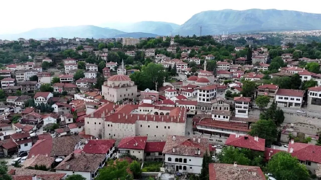 Safranbolu'da bayram coşkusu: Tarihi konaklar şimdiden %70 doluluk oranına ulaştı! 2