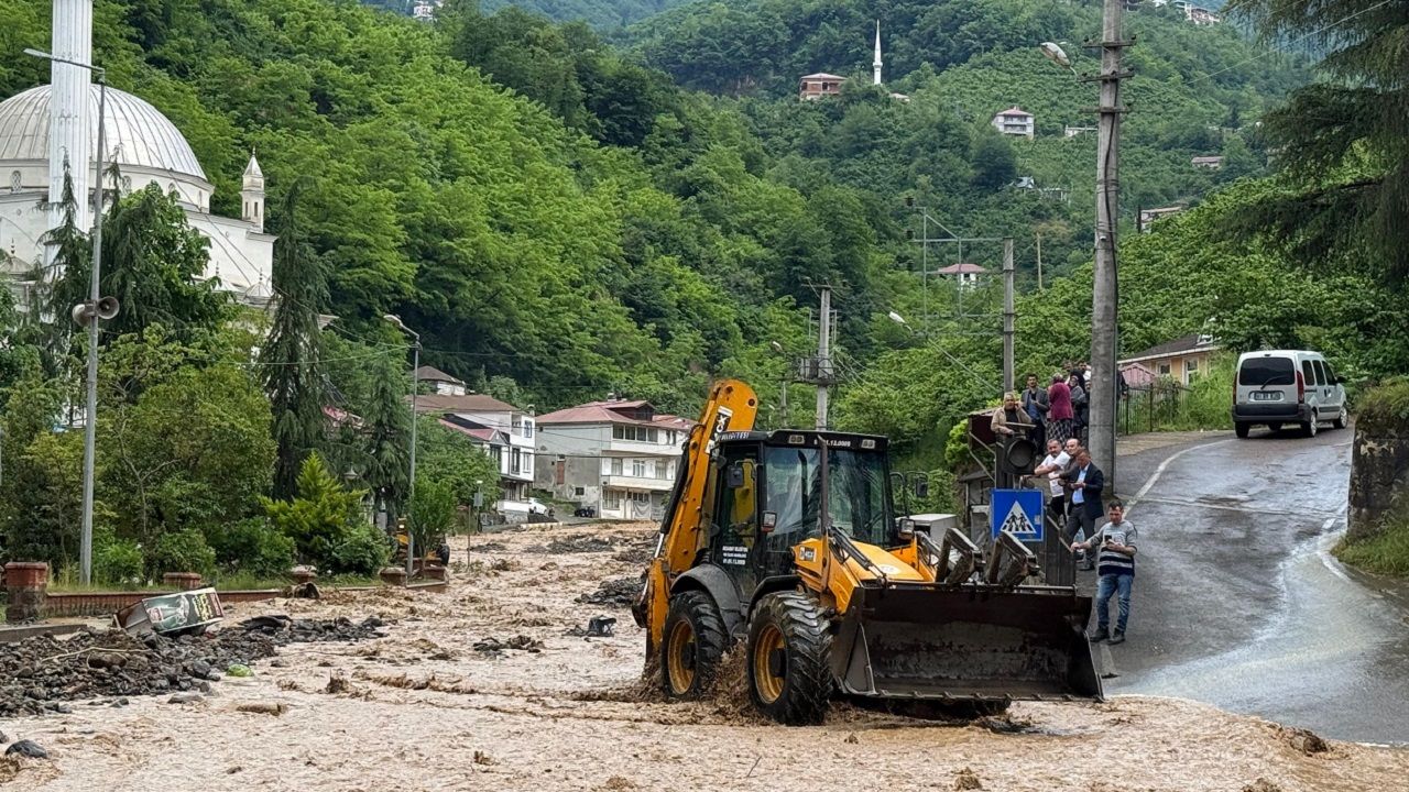 Trabzon'da büyük afet! Havadan görüntüler felaketin boyutunu gözler önüne serdi 1