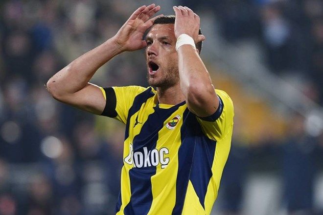 Edin Dzeko için flaş iddia: Real Madrid kancayı taktı! 4