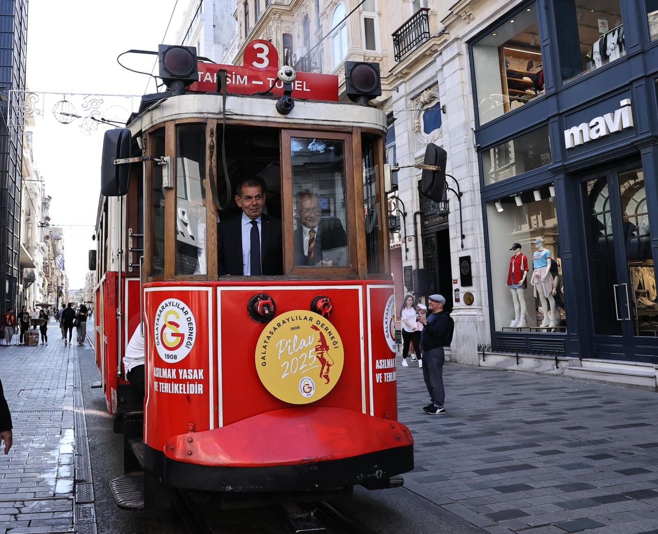 Dursun Özbek'ten Galatasaray camiasına bayram müjdesi! Osimhen'in tapusu alınıyor... İşte transferde son durum 3