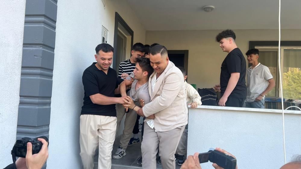 Bolu’da yarım asırlık gelenek: Bayram namazına kalkmayan genç buz gibi suya yatırıldı 7