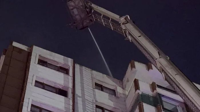 Diyarbakır'da anne ve 3 çocuğunun öldüğü yangın faciasında kan donduran detay: Yangın merdiveni vardı ama penceresi yoktu! 7