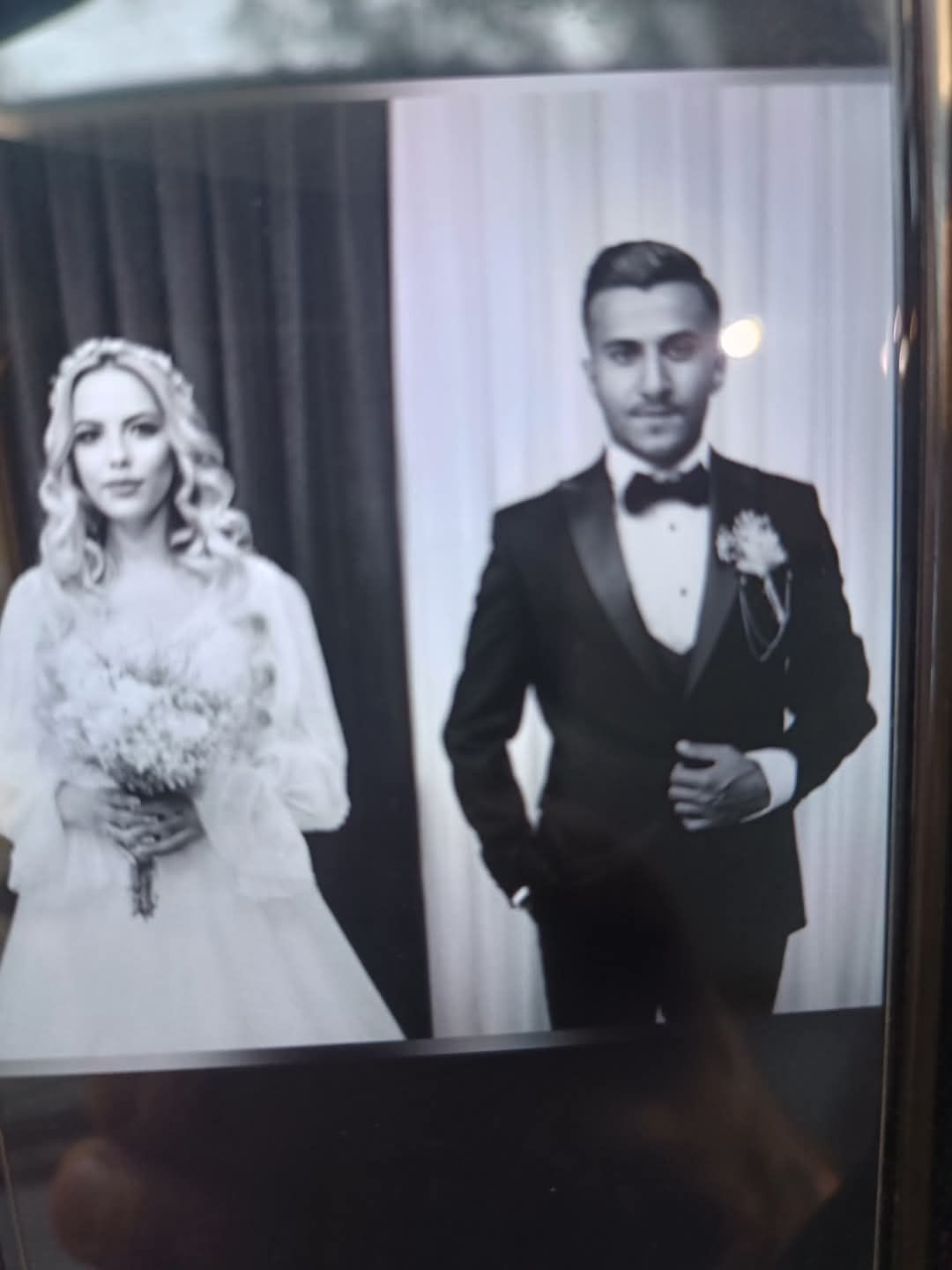 Mutluluğa giderken yolda karşılarına ölüm çıktı! Uzman çavuş Haydar Aslan ve eşi Ecemnur Aslan toprağa verildi, 5 aylık bebekleri yoğun bakımda 10