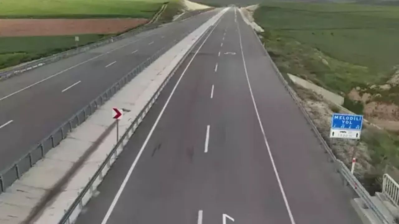 Türkiye'de bir ilk daha! Melodili yolda sırada Mehter Marşı Var! 4
