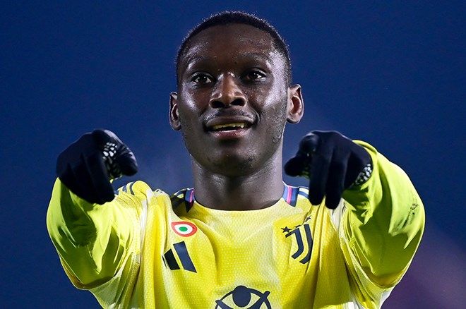 Galatasaray ve Fenerbahçe'ye kötü haber: Yılın transferi yattı! 6