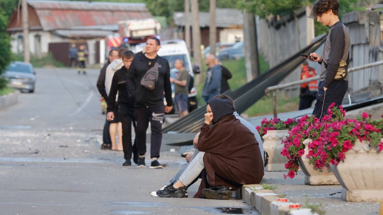 Ukrayna'nın kalbine Rus füzesi yağdı! Zelenskiy: Bugün Kiev'e en büyük saldırılardan biri yapıldı 3
