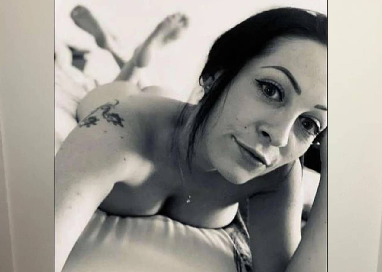 Lise fizik öğretmeni OnlyFans hesabı açınca meslekten ihraç edildi! Öğrencileri fark etmiş... 2