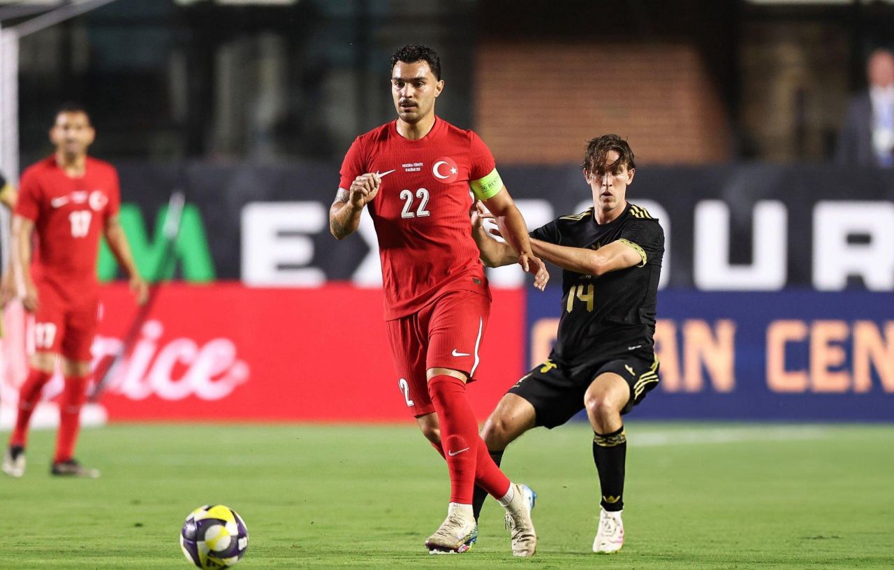 Bizim Çocuklar maçı kaybetti, yeni bir yıldız kazandı... Meksika - Türkiye (1-0 Maç Sonucu) 3