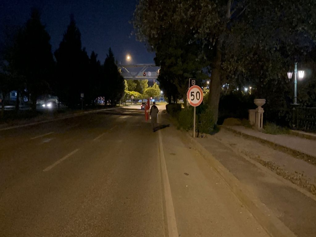 Gazze'ye yürüyor: Elinde bir paket un ve Türk bayrağı var... "Filistin'deki çocuklar da benim çocuklarım kadar değerli" 2