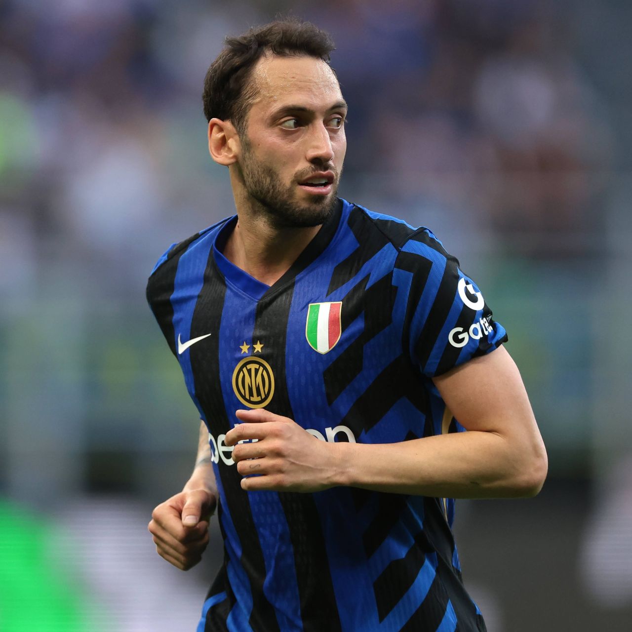 Son dakika Galatasaray'da Hakan Çalhanoğlu ile resmi görüşme gerçekleşti! 10 milyon euro maaş teklif edildi 3