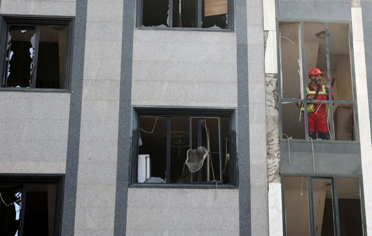 İsrail Ortadoğu'yu katlediyor! Saldırı sonrasında İran'dan ilk görüntüler geldi 5