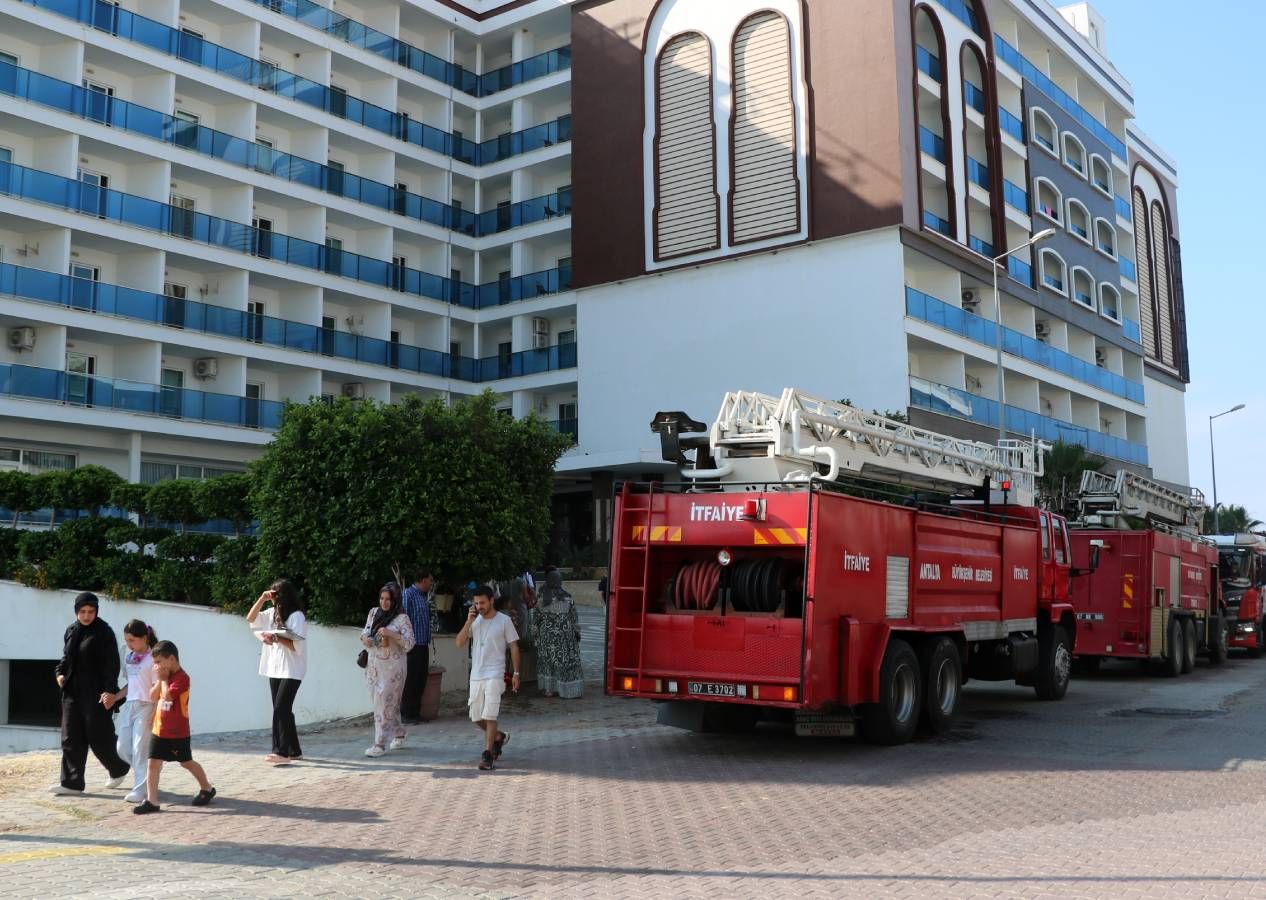 Alanya'da 5 yıldızlı otelde yangın! Turistler tahliye edildi, otelin defalarca mühürlendiği ortaya çıktı 5