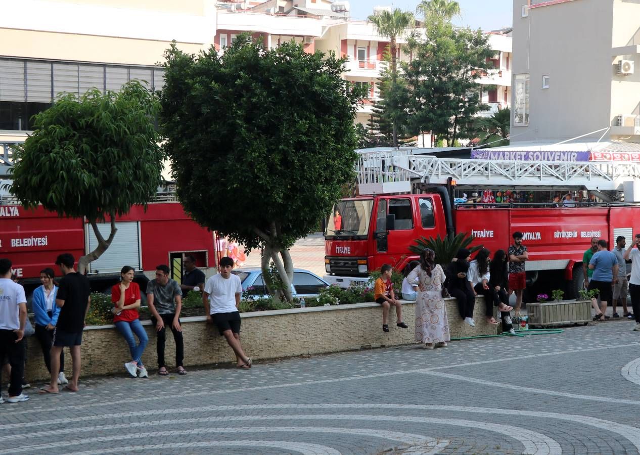 Alanya'da 5 yıldızlı otelde yangın! Turistler tahliye edildi, otelin defalarca mühürlendiği ortaya çıktı 3