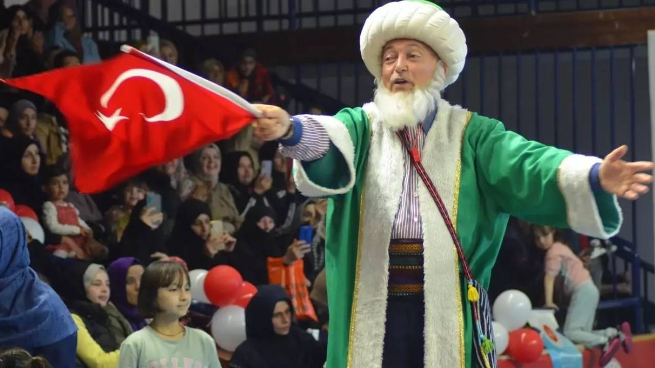 Oyuncu Hüseyin Goncagül dualarla uğurlandı, cenaze törenine siyaset ve sanat camiasından birçok isim katıldı 1