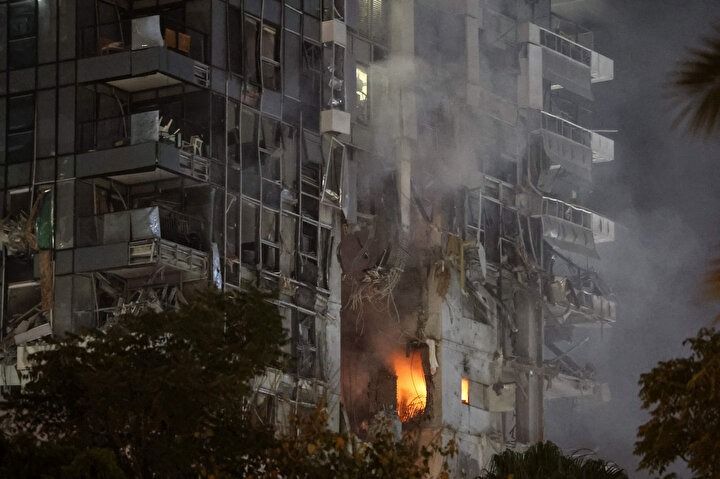 İşgalci İsrail'e ağır darbe! İran füzeleri Tel Aviv'i harabeye çevirdi! Bakanlıklar, üsler, finans merkezi yerle bir! 6
