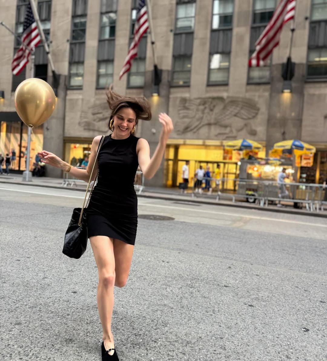 New York’ta aşk rüzgarı: Alina Boz ve Umut Evirgen’den romantik doğum günü kutlaması 3