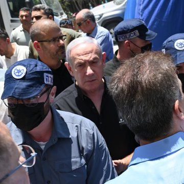 İran'ın balistik saldırısı sonrası Tel Aviv panikte! İsrailli bakan: Yıkılan her bina için İran'da 100 bina yıkılacak! 4