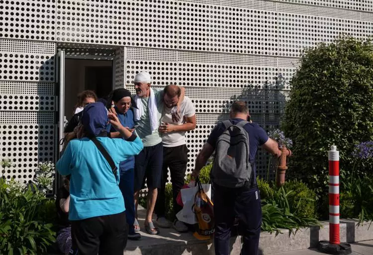 İzmir'de korku dolu anlar! Hastane yakınında büyük yangın: Tüm hastalar nakliye edildi 3