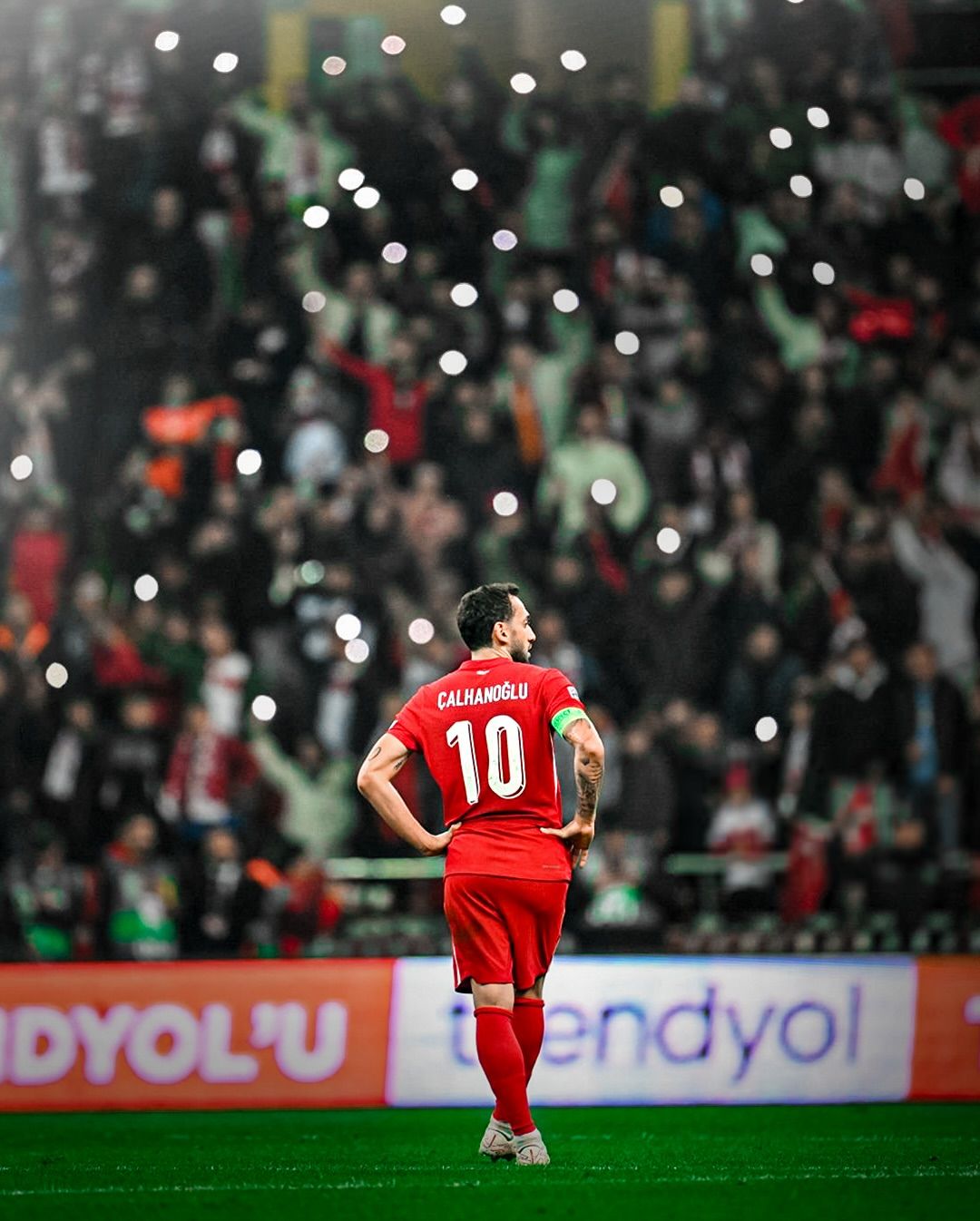 Dursun Özbek'in Galatasaray taraftarına şampiyonluk hediyesi Hakan Çalhanoğlu: Menajeri İstanbul'a geldi, anlaşma sağlandı 9
