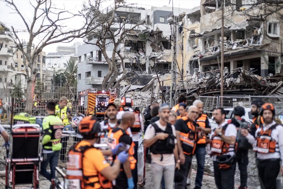 İran’dan Tel Aviv’e misilleme: Ölü sayısı artıyor... Tahran’a açık tehdit: Bedel ödeyeceksiniz! 4
